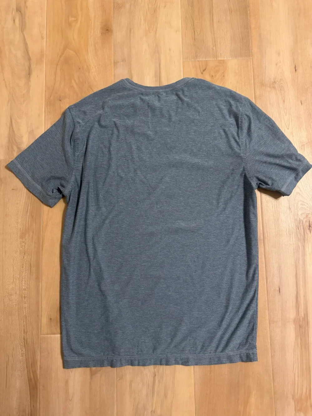 Vuori Strato Tech Tee Men’s Size Medium